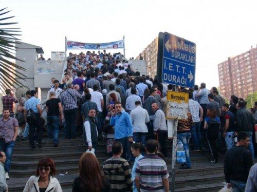 İstanbul Şirinevler'de üst geçit skandalı