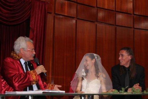 Behzat Ç'nin Akbaba'sı evlendi