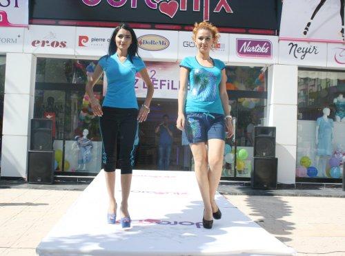 Gaziantep'te iç giyim defilesi