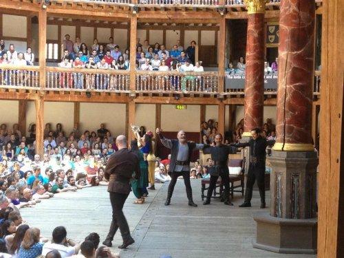 Antonius ile Kleopatra İngiltere'de Türkçe sahnelendi