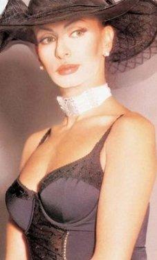 Podyumların yıldızlarıydılar evlerinin kadını oldular