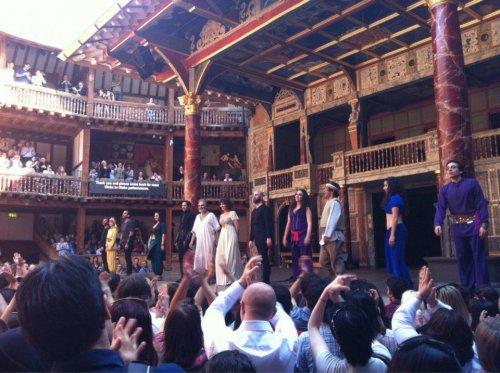 Antonius ile Kleopatra İngiltere'de Türkçe sahnelendi