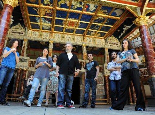 Antonius ile Kleopatra İngiltere'de Türkçe sahnelendi