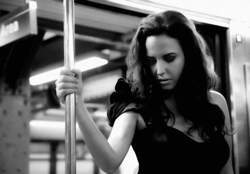 Ayşe Özyılmazel'den mayolu fotoğraflar