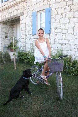 Ayşe Özyılmazel'den mayolu fotoğraflar