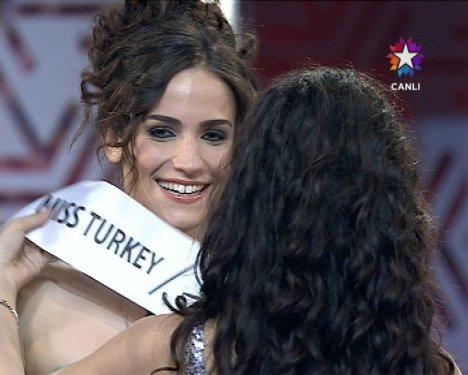 Miss Turkey 2012 güzeli Açelya Samyeli Danoğlu