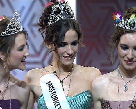 Miss Turkey 2012 güzeli Açelya Samyeli Danoğlu