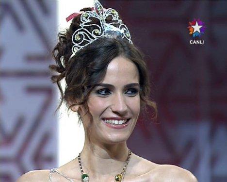 Miss Turkey 2012 güzeli Açelya Samyeli Danoğlu