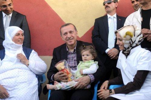 Erdoğan'ın Diyarbakır konuşmasından kareler