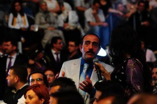 Türkçe Olimpiyatları finaline ünlü akını