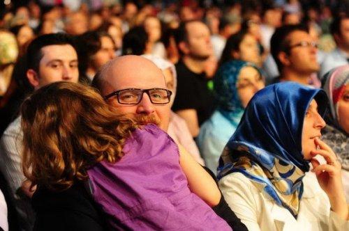 Türkçe Olimpiyatları finaline ünlü akını