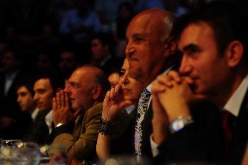 Türkçe Olimpiyatları finaline ünlü akını