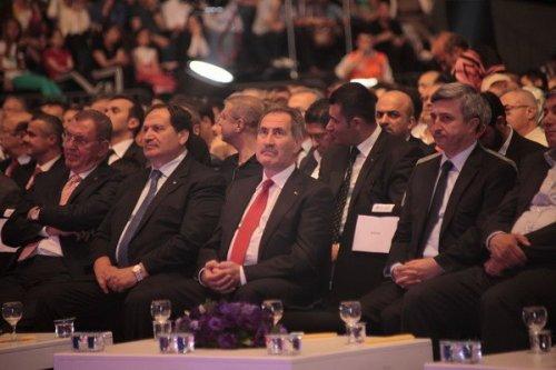 Türkçe Olimpiyatları finaline ünlü akını