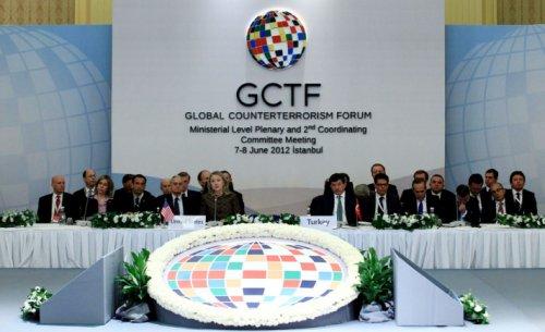 Clinton ile Davutoğlu görüşmesi