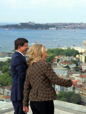Clinton ile Davutoğlu görüşmesi