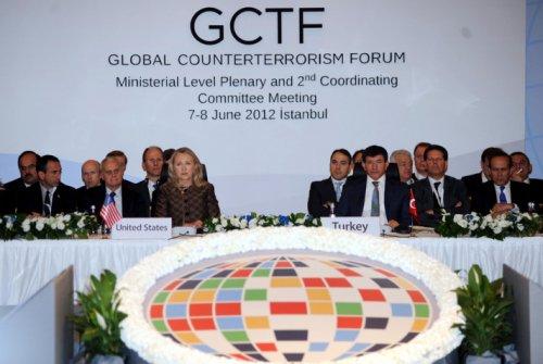 Clinton ile Davutoğlu görüşmesi