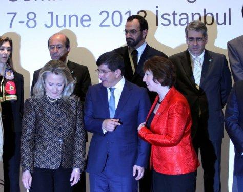 Clinton ile Davutoğlu görüşmesi