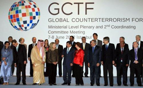 Clinton ile Davutoğlu görüşmesi