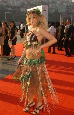 Altın Kelebek'e damga vuran bacak dekoltesi