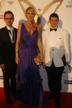 Altın Kelebek'e damga vuran bacak dekoltesi