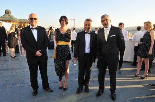 Altın Kelebek'e damga vuran bacak dekoltesi