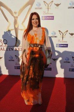 Altın Kelebek'e damga vuran bacak dekoltesi