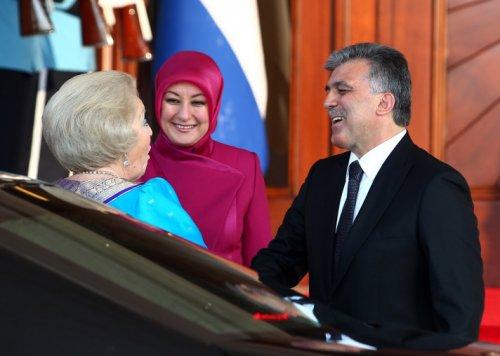 Gül'den Kraliçe Beatrix onuruna yemek