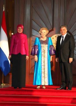 Gül'den Kraliçe Beatrix onuruna yemek