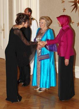 Gül'den Kraliçe Beatrix onuruna yemek