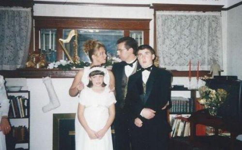 Utandıran aile fotoğrafları