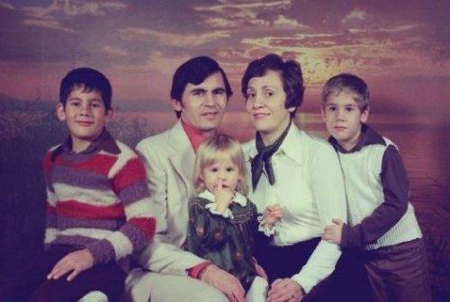 Utandıran aile fotoğrafları