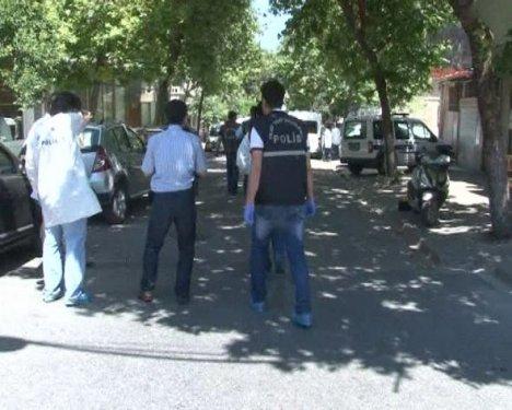 İstanbul Gaziosmanpaşa'da polise saldırı 
