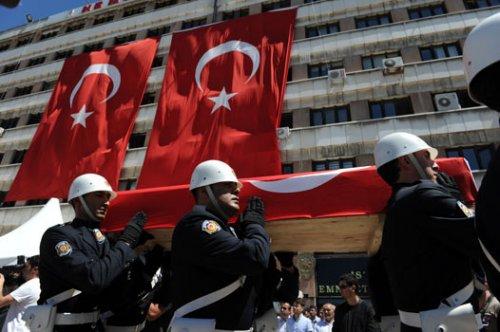 Şehit polise son veda