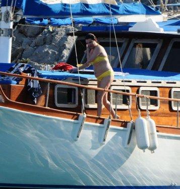 Deniz Seki bikinili yakalandı - Foto Galeri