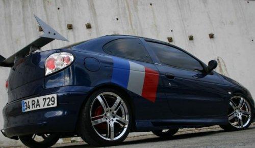 Modifiyeli otomobil çılgınlığı