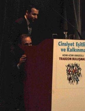 Dünya Bankası Türkiye Direktörü'ne yumurtalı saldırı