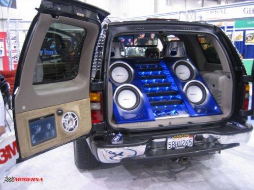 Modifiyeli otomobil çılgınlığı