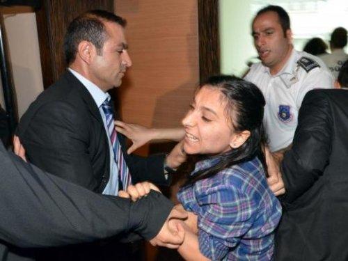 Dünya Bankası Türkiye Direktörü'ne yumurtalı saldırı