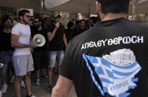 Selanik'te Bahçeli'ye protesto