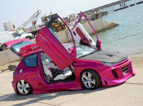 Modifiyeli otomobil çılgınlığı