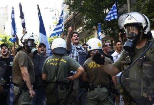 Selanik'te Bahçeli'ye protesto