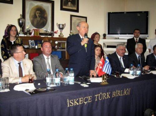 Selanik'te Bahçeli'ye protesto