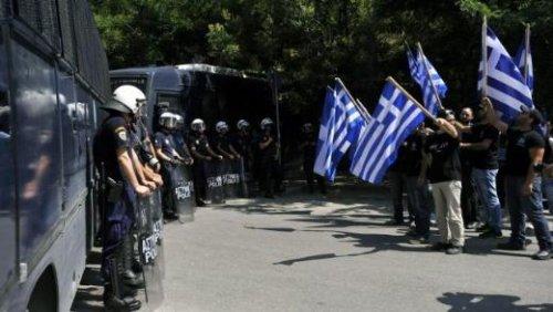 Selanik'te Bahçeli'ye protesto