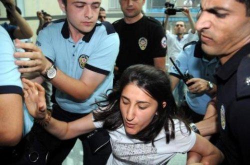 Dünya Bankası Türkiye Direktörü'ne yumurtalı saldırı