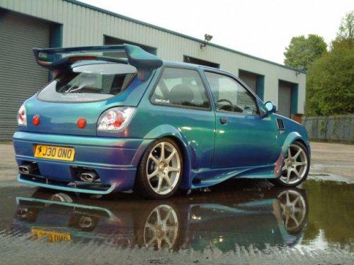 Modifiyeli otomobil çılgınlığı