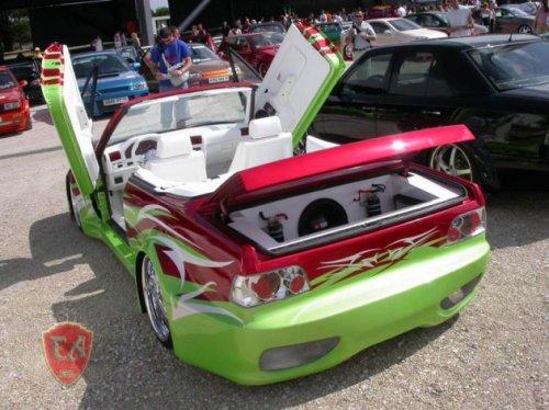 Modifiyeli otomobil çılgınlığı