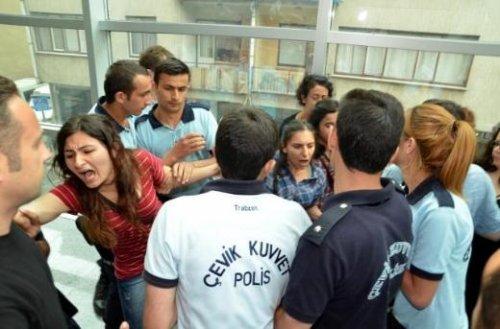 Dünya Bankası Türkiye Direktörü'ne yumurtalı saldırı