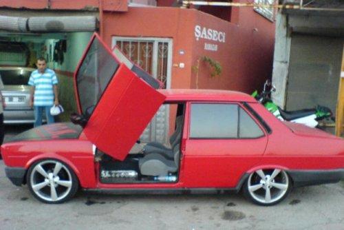 Modifiyeli otomobil çılgınlığı