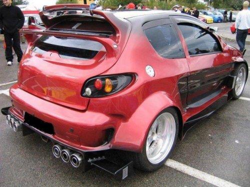 Modifiyeli otomobil çılgınlığı