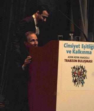 Dünya Bankası Türkiye Direktörü'ne yumurtalı saldırı